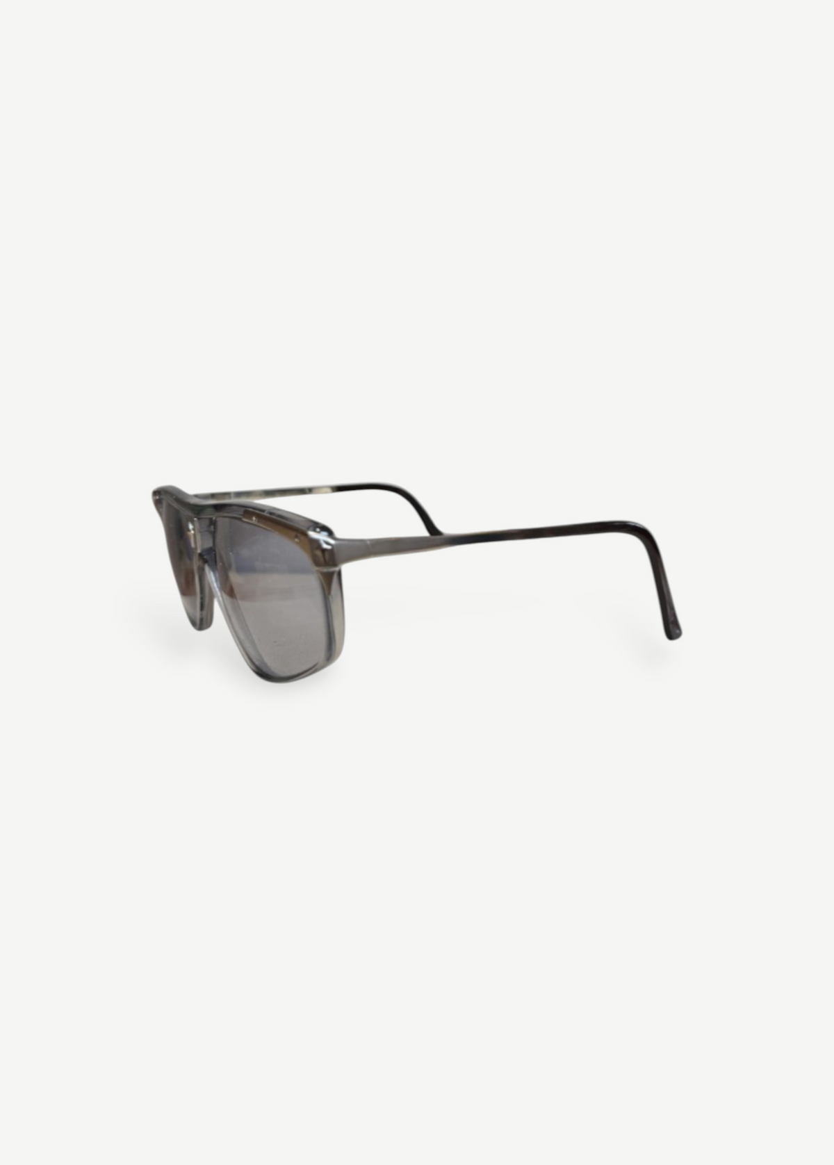 KABE SHOP INC vintage Thierry Mugler sunglasses with grey tortoiseshell frames and tinted lenses, side profile view.
