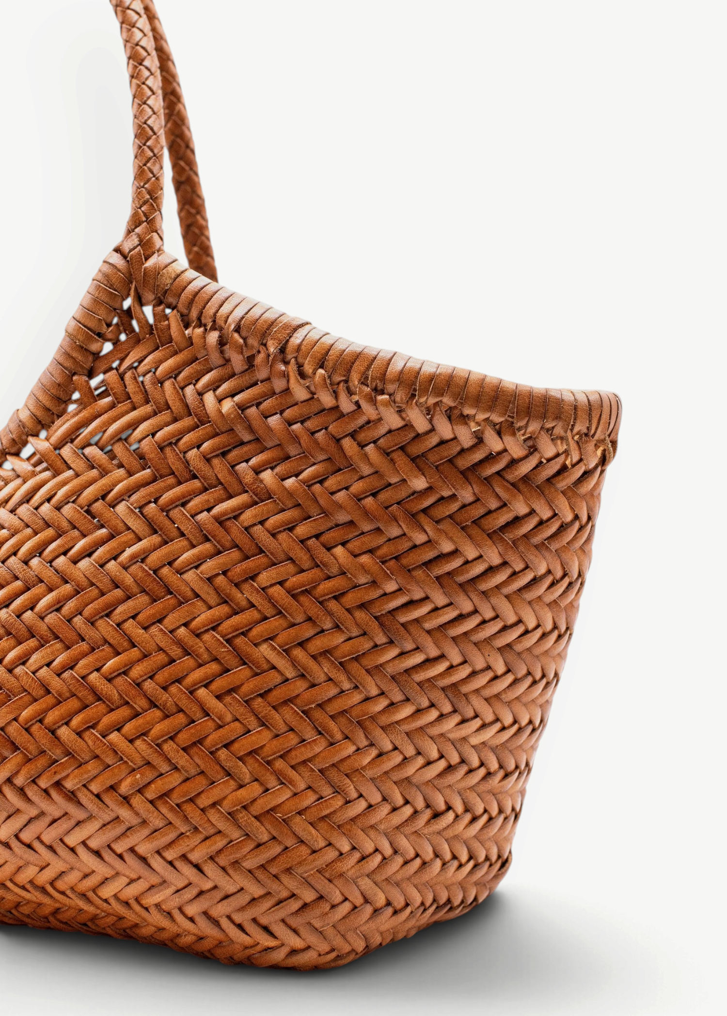 KABE SHOP INC Nantucket Basket Big handwoven tote bag in brown Buffalo Calf leather with intricate weave detail