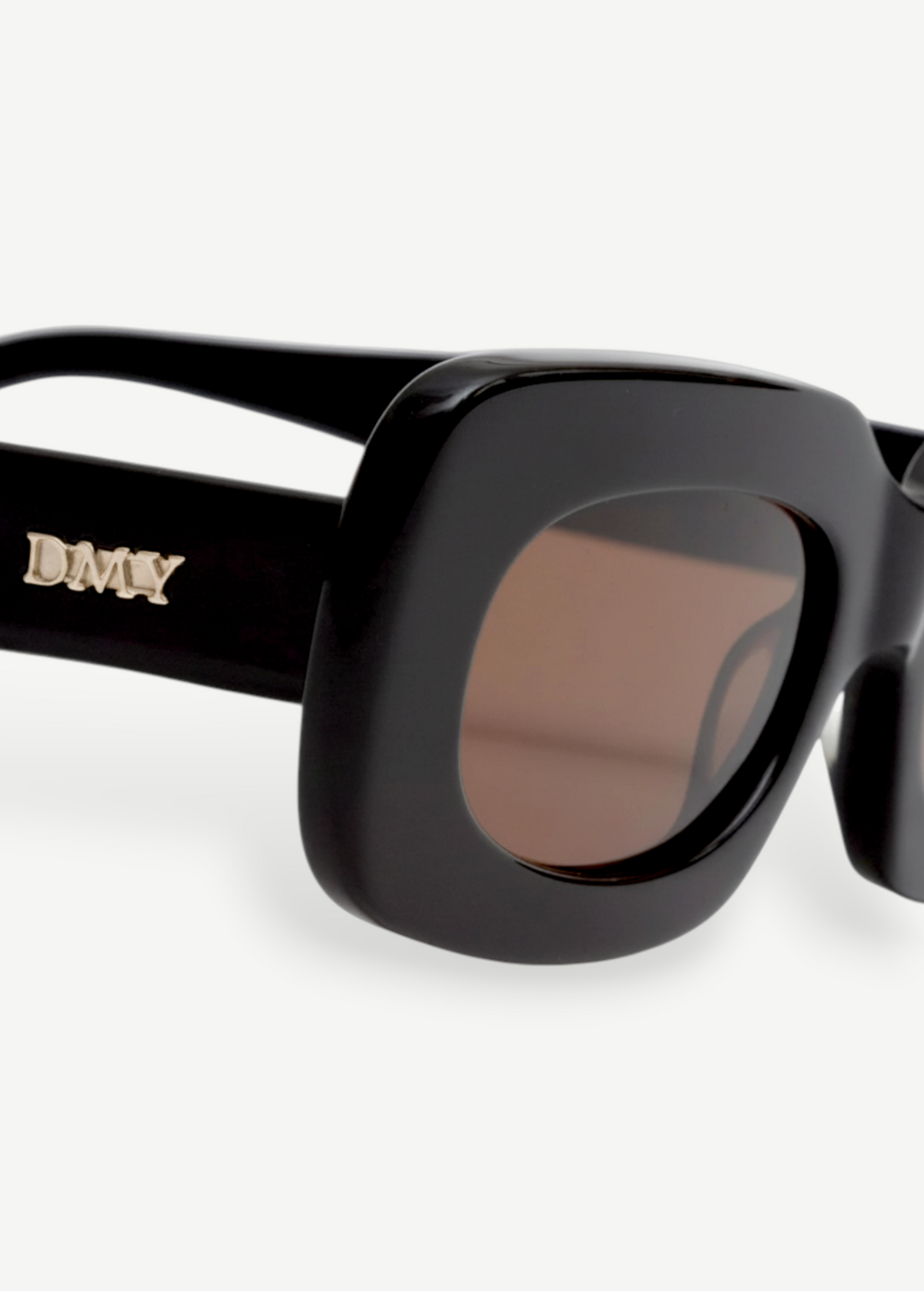 KABE SHOP INC Vivian statement sunglasses with bold black rectangular acetate frames and brown tinted lenses