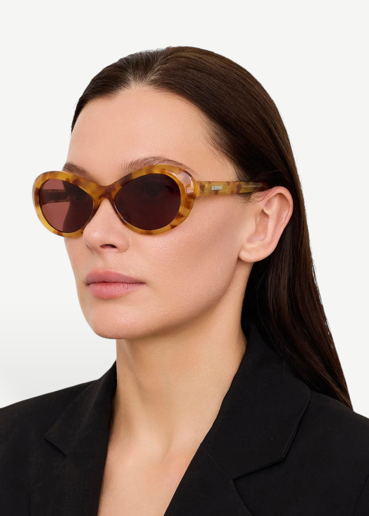 KABE SHOP INC Jacquemus Rond oval sunglasses in beige tortoiseshell acetate with burgundy lenses on a model