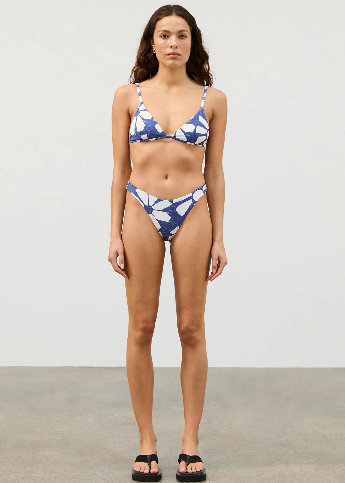 Geo Flower Curve Brief