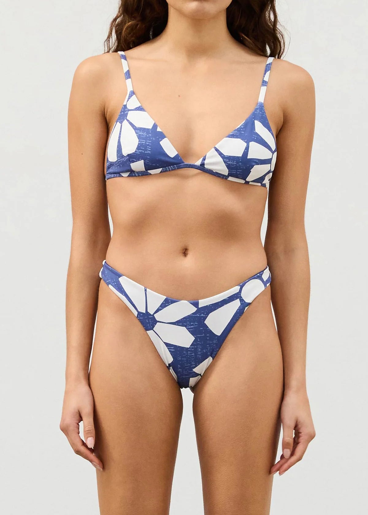 Geo Flower Curve Brief