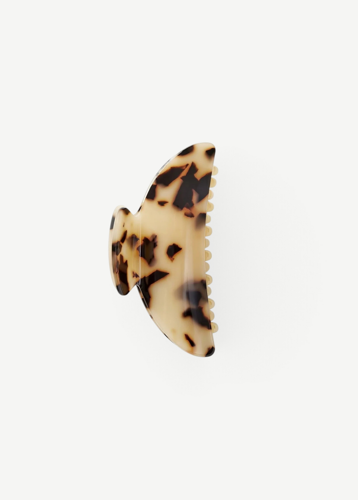 KABE SHOP INC Midi Heirloom hair claw in a brown and cream tortoiseshell Italian acetate finish