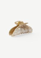 KABE SHOP INC Midi Heirloom hair claw in marbled beige Italian acetate with reinforced hardware