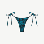 Praia Bottom in blue and black tiger print, an adjustable tie bikini bottom crafted from recycled polyamide for eco-friendly swimwear, displayed on a white background.